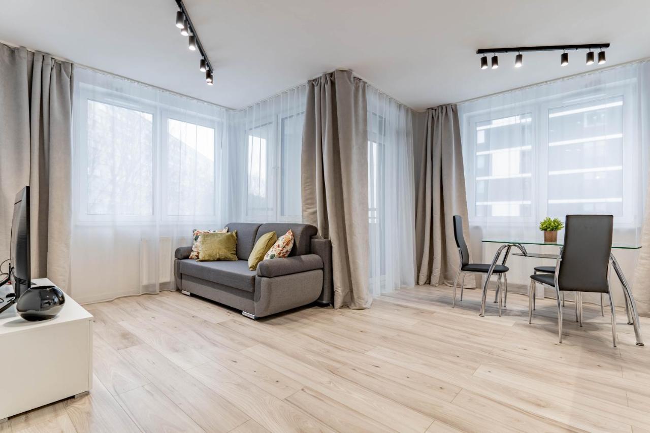 Wrocapartments Starcenter - Parking Free Breslavia Esterno foto