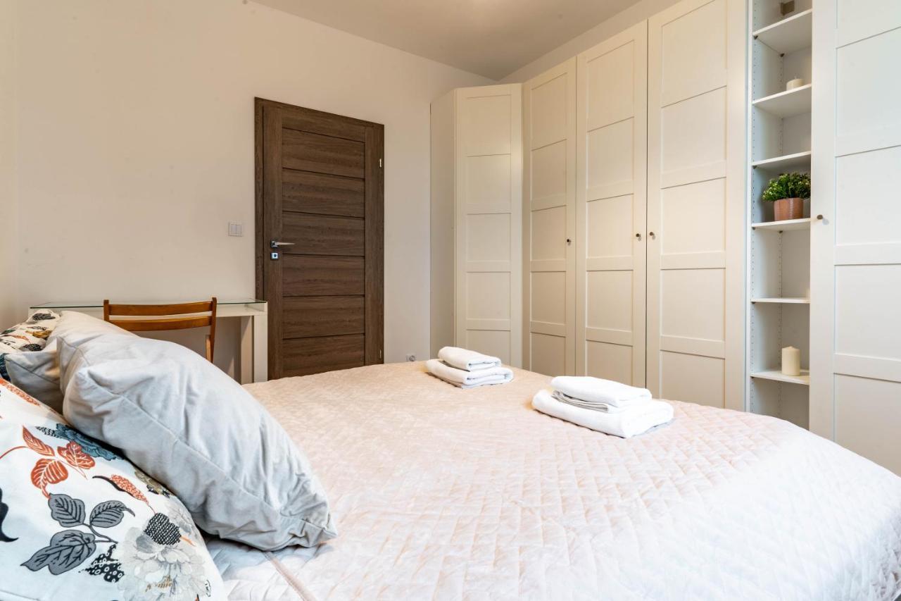 Wrocapartments Starcenter - Parking Free Breslavia Esterno foto